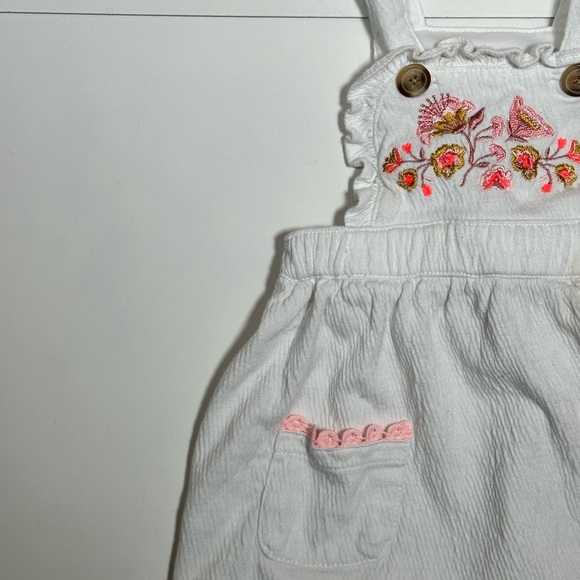 Daisy Fuentes Baby White Dress With Floral Embroidery Size 12M - Picture 3 of 6